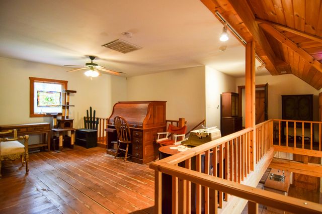 1060 Martha Ln, Gallatin, TN 37066