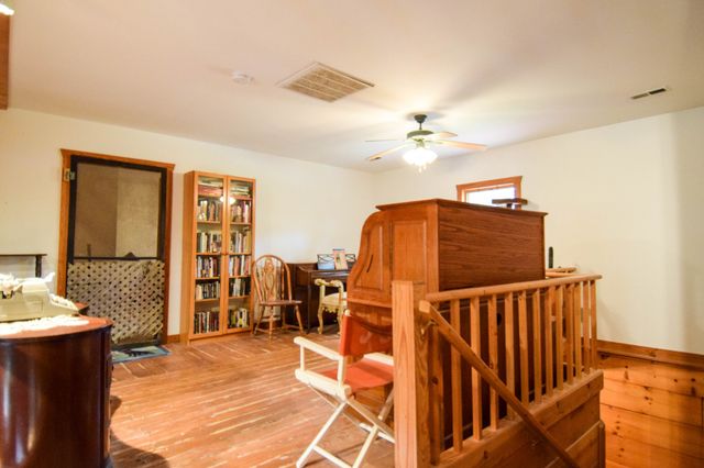 1060 Martha Ln, Gallatin, TN 37066
