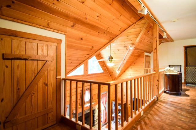 1060 Martha Ln, Gallatin, TN 37066