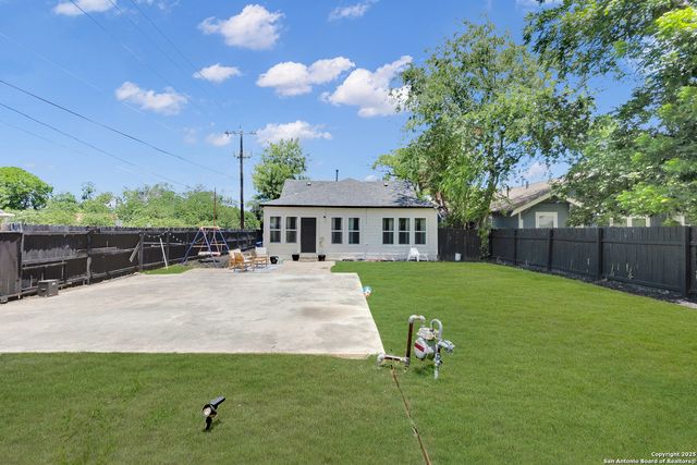 902 Bailey, San Antonio, TX 78210