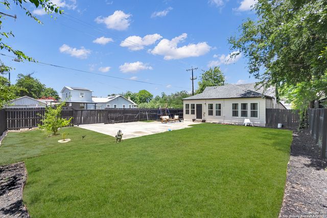 902 Bailey, San Antonio, TX 78210