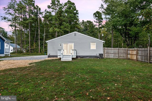 218 CIRCLE LN, Colonial Beach, VA 22443