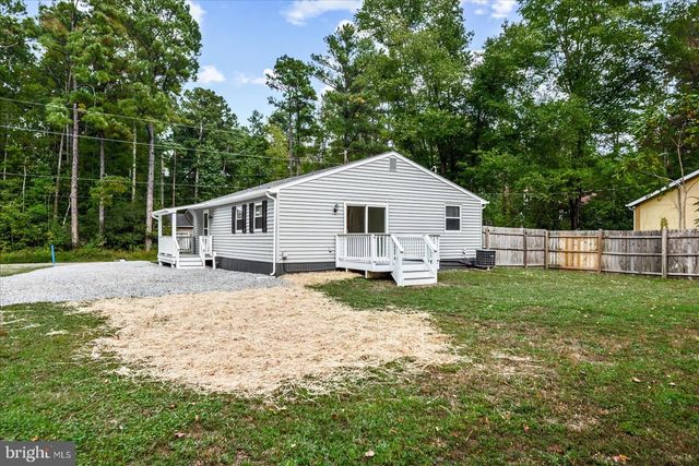 218 CIRCLE LN, Colonial Beach, VA 22443