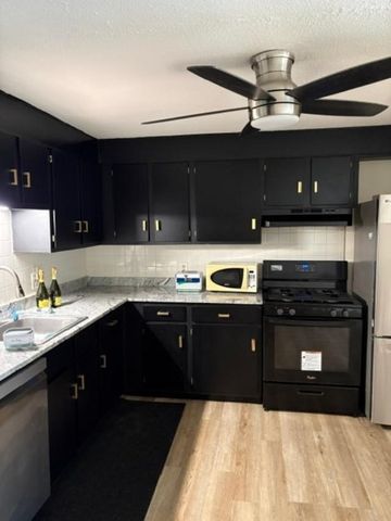 24 Inman St 3, Lawrence, MA 01843