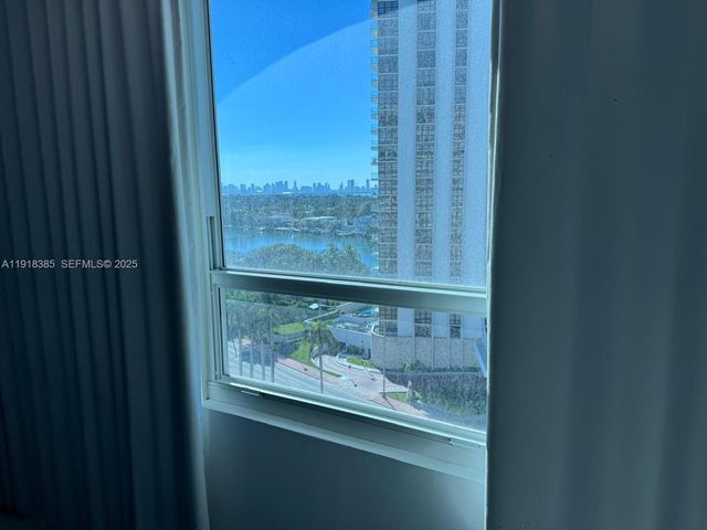 5445 Collins Ave 915, Miami Beach, FL 33140