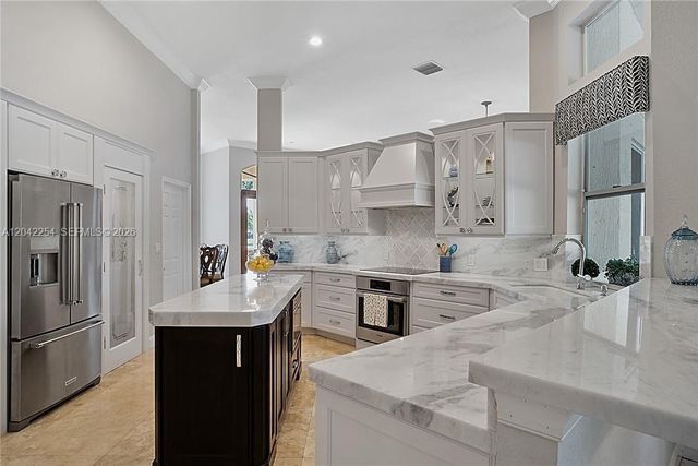 6807 NW 66th Way, Parkland, FL 33067