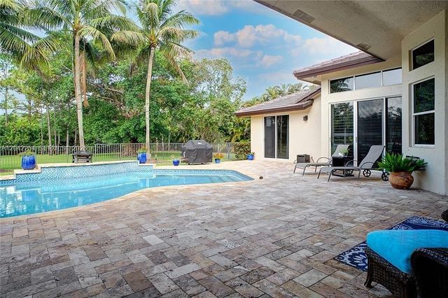 6807 NW 66th Way, Parkland, FL 33067