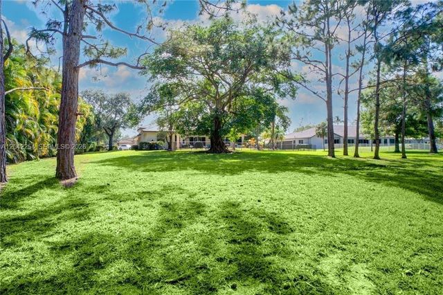6807 NW 66th Way, Parkland, FL 33067