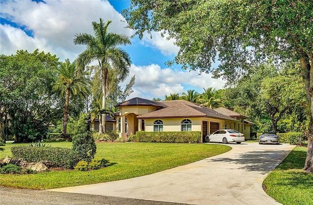 6807 NW 66th Way, Parkland, FL 33067