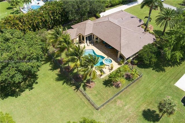 6807 NW 66th Way, Parkland, FL 33067