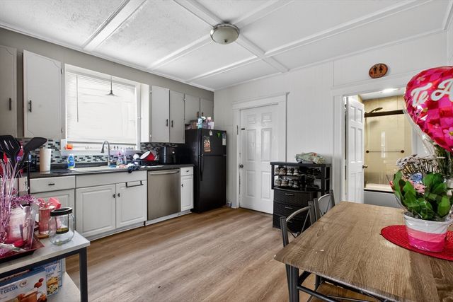 64 Hancock St, Haverhill, MA 01832