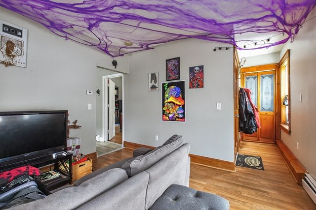 64 Hancock St, Haverhill, MA 01832