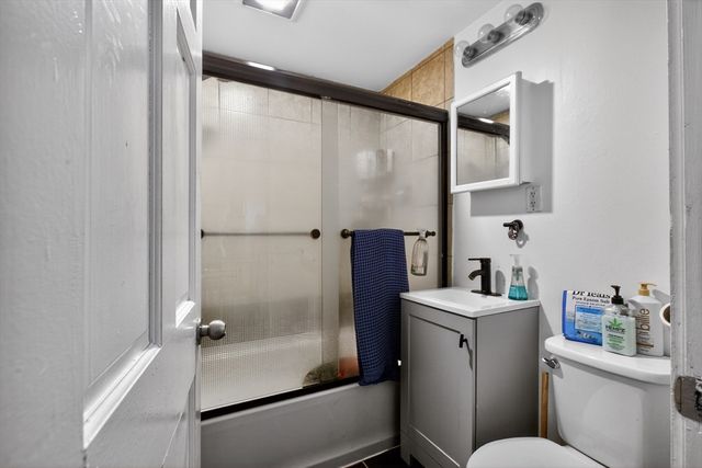 64 Hancock St, Haverhill, MA 01832