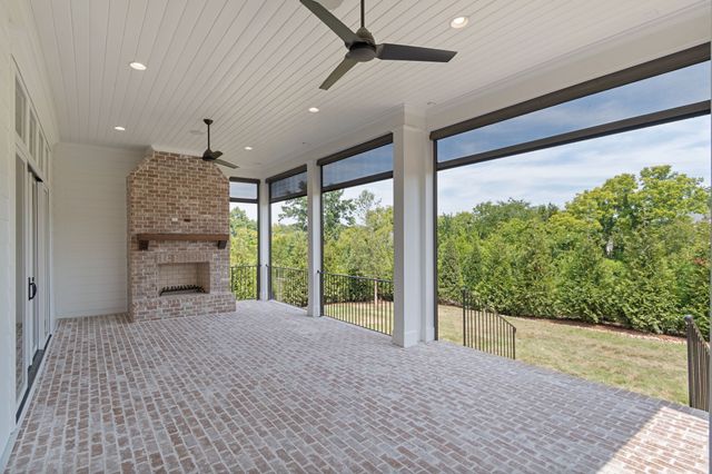 1706 Southwick Dr, Brentwood, TN 37027