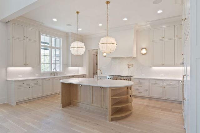 1706 Southwick Dr, Brentwood, TN 37027