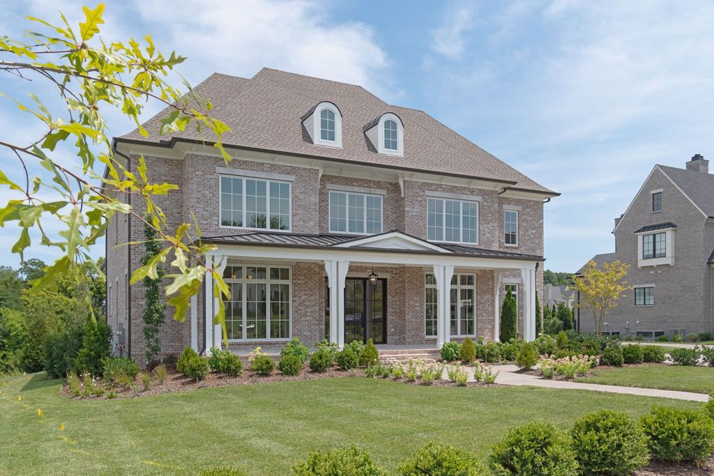 1706 Southwick Dr, Brentwood, TN 37027