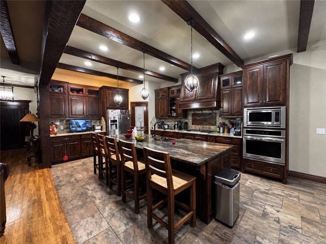 815 Ford Lane, Cave Springs, AR 72745