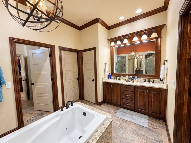 815 Ford Lane, Cave Springs, AR 72745