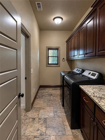 815 Ford Lane, Cave Springs, AR 72745