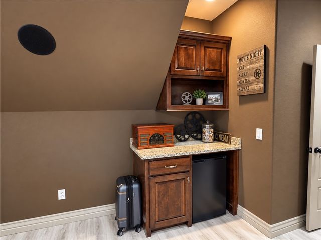 815 Ford Lane, Cave Springs, AR 72745