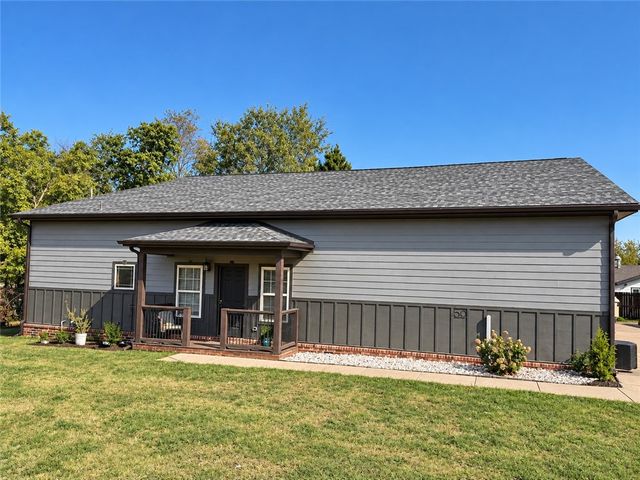815 Ford Lane, Cave Springs, AR 72745