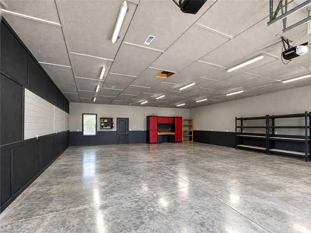 815 Ford Lane, Cave Springs, AR 72745