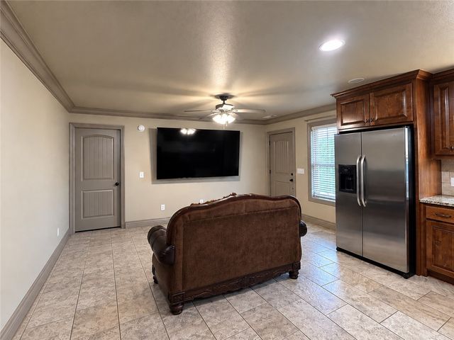 815 Ford Lane, Cave Springs, AR 72745