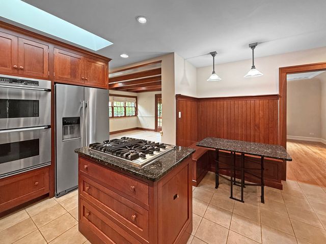 1016 Belleforte Avenue, Oak Park, IL 60302