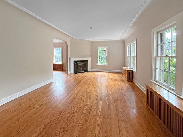 1016 Belleforte Avenue, Oak Park, IL 60302