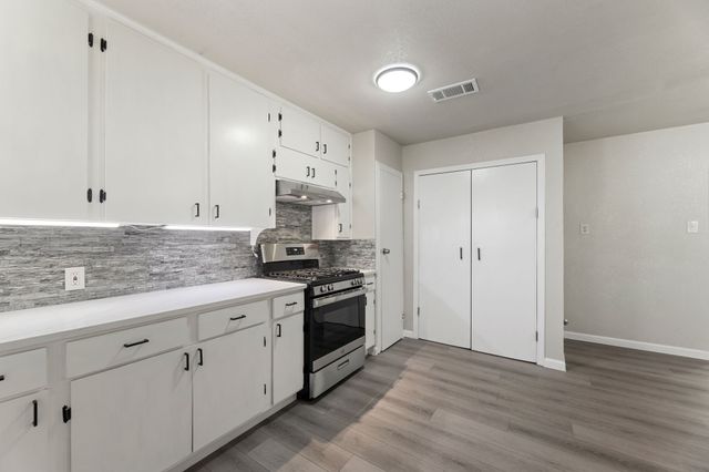 4411 N Wayne Court, Haltom City, TX 76117