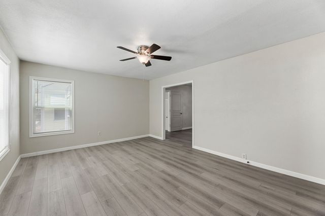 4411 N Wayne Court, Haltom City, TX 76117