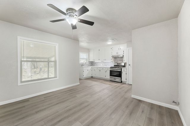 4411 N Wayne Court, Haltom City, TX 76117