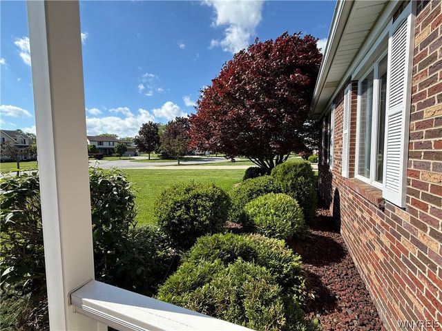 9 Lucia Court, Lancaster, NY 14086