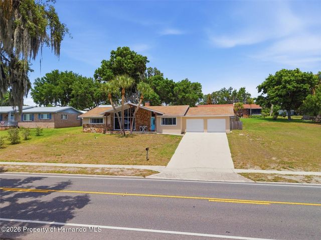 1316 Lake Ariana Boulevard, Auburndale, FL 33823