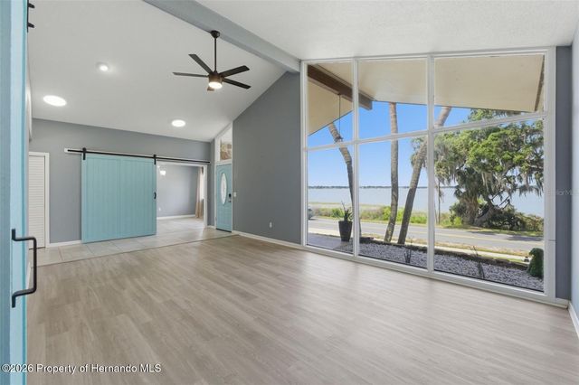 1316 Lake Ariana Boulevard, Auburndale, FL 33823