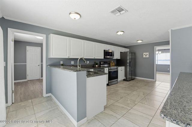 1316 Lake Ariana Boulevard, Auburndale, FL 33823