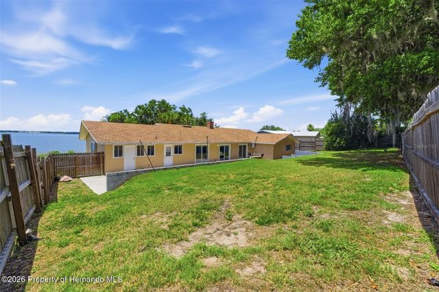 1316 Lake Ariana Boulevard, Auburndale, FL 33823