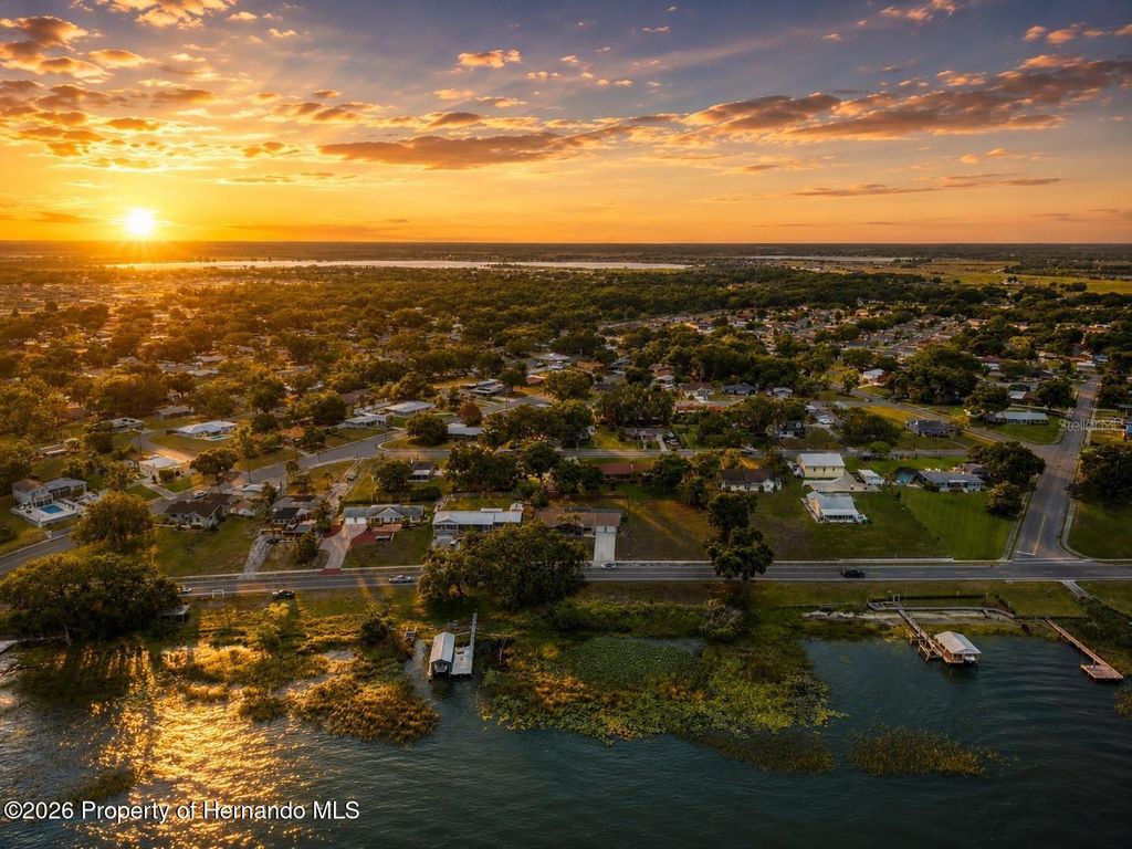 1316 Lake Ariana Boulevard, Auburndale, FL 33823