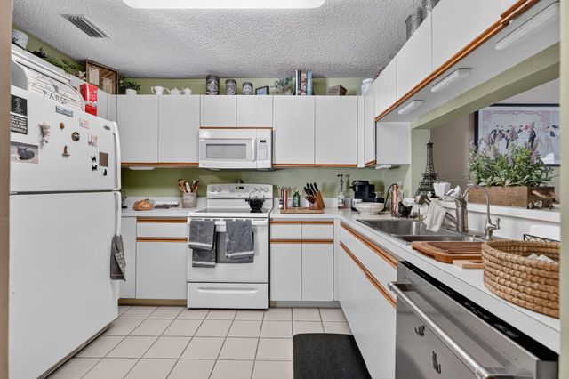 1401 OCEAN DUNES Circle, Jupiter, FL 33477