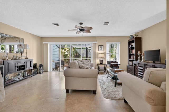 1401 OCEAN DUNES Circle, Jupiter, FL 33477