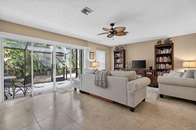 1401 OCEAN DUNES Circle, Jupiter, FL 33477