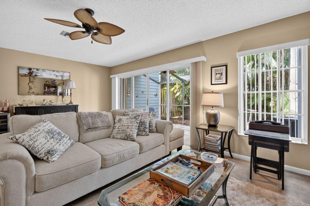 1401 OCEAN DUNES Circle, Jupiter, FL 33477