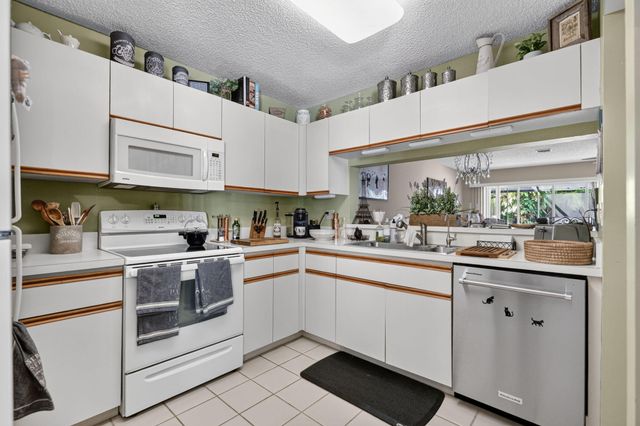 1401 OCEAN DUNES Circle, Jupiter, FL 33477