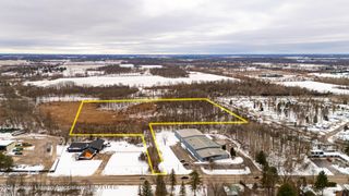 2410 E Grand River Avenue, Williamston, MI 48895