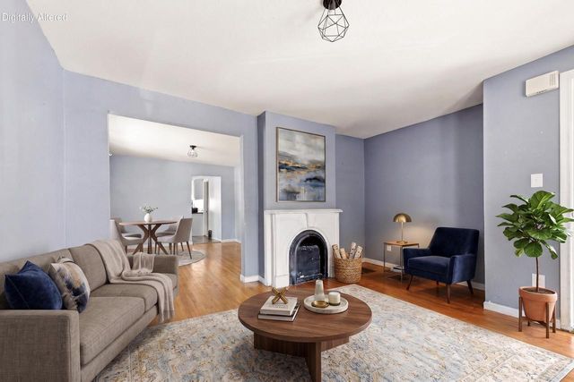 1006 E Land PLACE, Milwaukee, WI 53202