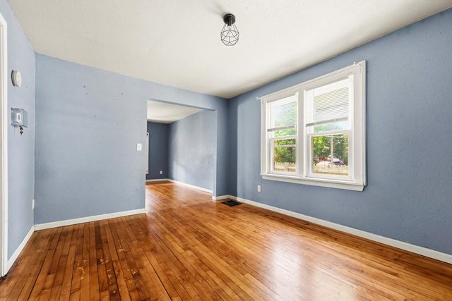 1006 E Land PLACE, Milwaukee, WI 53202