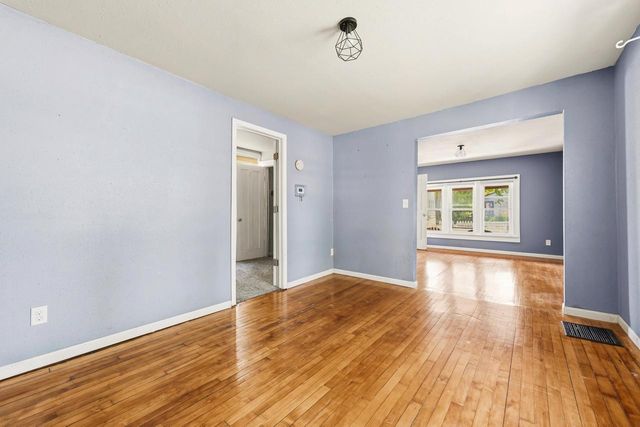 1006 E Land PLACE, Milwaukee, WI 53202