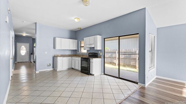 8622 Ridge Flower, San Antonio, TX 78239