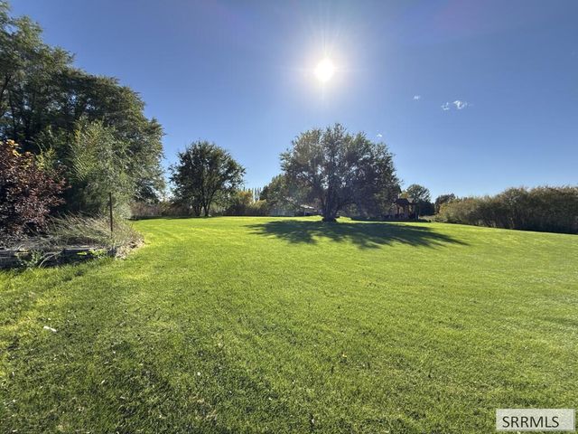 3654 S Cottonwood Drive, Rexburg, ID 83440
