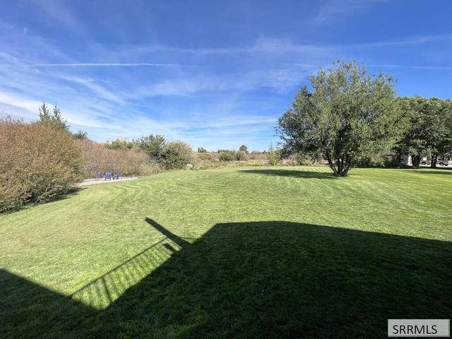 3654 S Cottonwood Drive, Rexburg, ID 83440